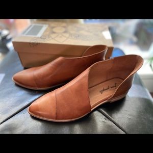 NWT (box) FREE PEOPLE Royale Flat in Whiskey